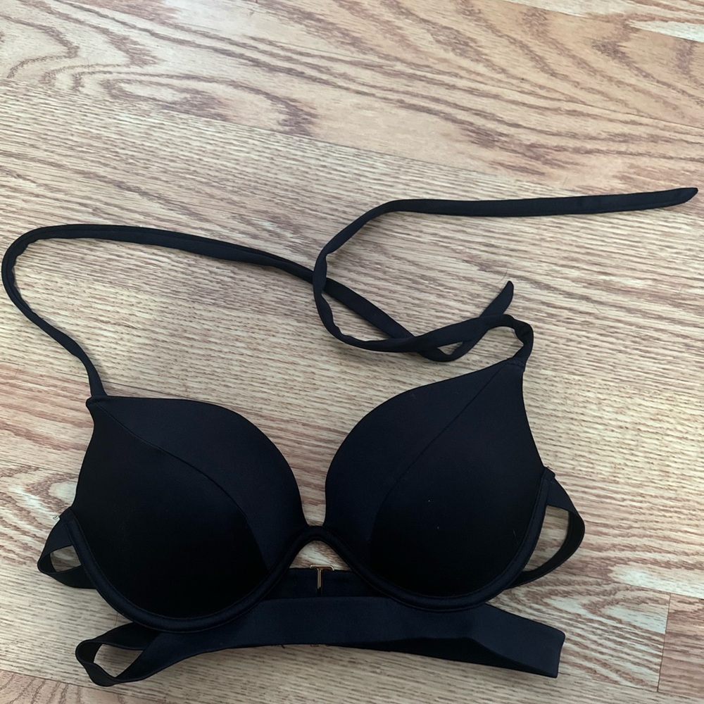 Victoria’s Secret Wonder Bra Bikini -TOP ONLY-34C***